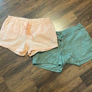 Old navy size 2 shorts.